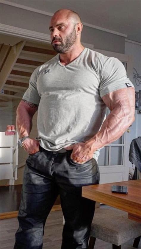 Pin By Men Therapy💉 On ♂️men Muscle Muscular Men Muscle Men Mens