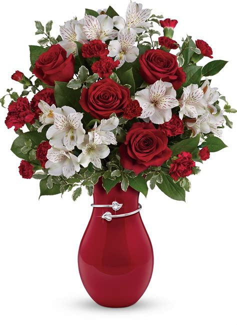 Telefloras Pair Of Hearts Bouquet Valentines Flowers Flower