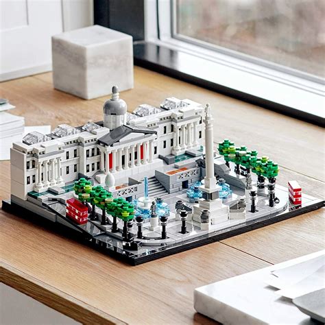New Lego Architecture 21045 Trafalgar Square Building Kit 1197 Pieces