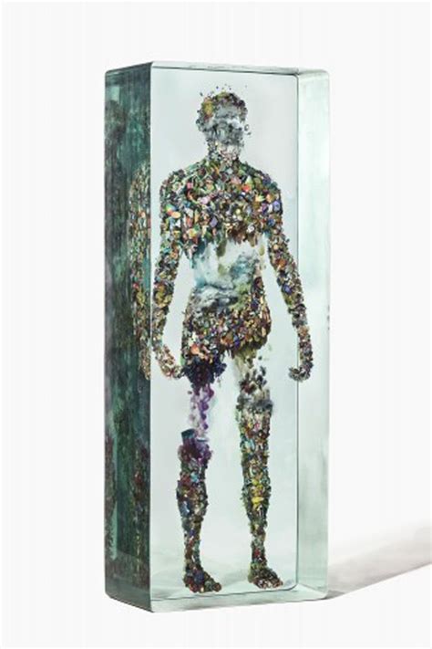 Dustin Yellin 3d Collages Encased In Layers Of Glass In 2020 Dustin Yellin Heller Gallery