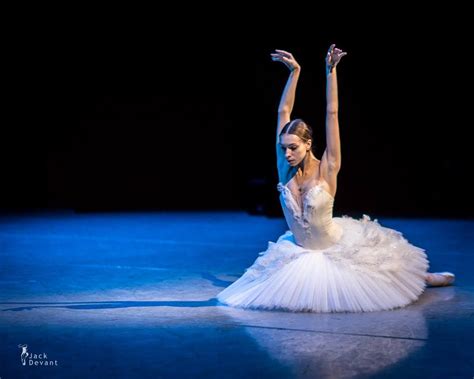 Bolshoi Prima Ballerina Olga Smirnova Photo By Jack Devant Ballet Inspiration Ballet Beauty