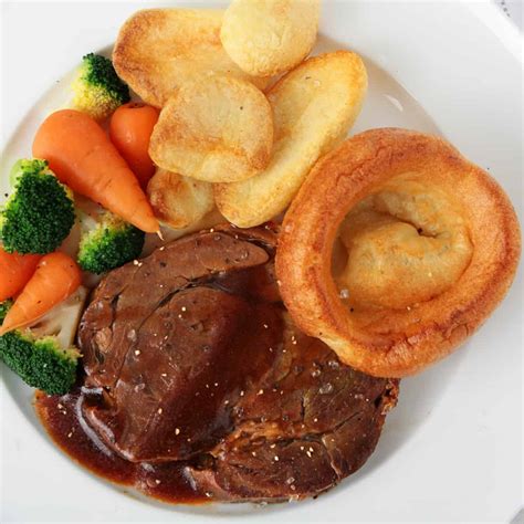 Traditional Yorkshire Pudding The Daring Gourmet Char Bett Drive In