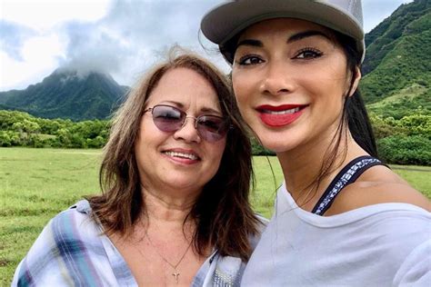 Nicole Scherzinger Poses With Rarely Seen Mum And Fans Cant Believe How Young She Looks The