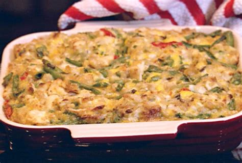 My chicken noodle casserole is super creamy, thanks to a sauce i made from stock thickened with beurre manie (butter and flour) and sour cream. Chicken and Rice Casserole Paula Deen | KeepRecipes: Your ...