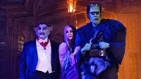 A Munsters Reboot Is Coming To Netflix Later This Year Hit Network