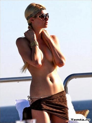 Paris Hilton Naked On A Yacht Blowjob New Nude Naked Pussy Slip Celebrity