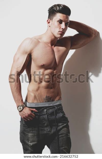 Sexy Portrait Very Muscular Shirtless Male Stock Fotografie 178704302