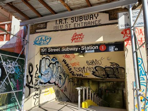 Nyc Trying To Replace Manhattan Subway Station Graffiti With Art