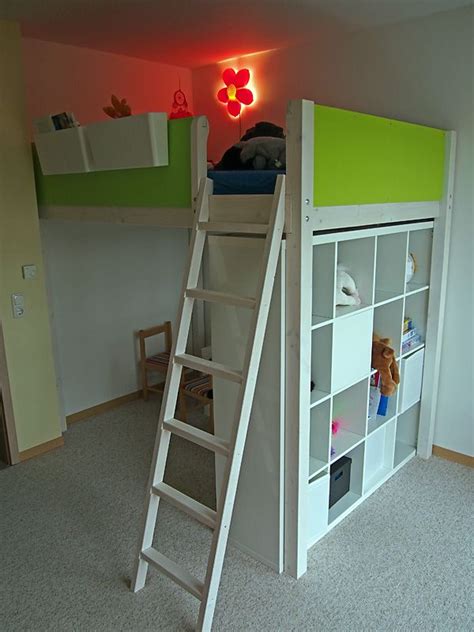 Babybetten kinderbetten mit stauraum mit rutsche mitwachsende kinderbetten. Hochbett aus Konstruktionsholz Bauanleitung zum selber bauen | Cool ideas | Hochbetten ...