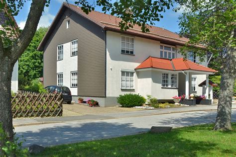 Ein bett 1,40 x 2,00 m mit matratze und rollro Unterkunft Haus am Waeldchen **** (Wohnung) in Clausthal ...