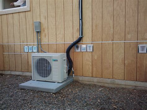 Sacramento Homeowner Install Daikin Ductless Mini Split Heat Pump