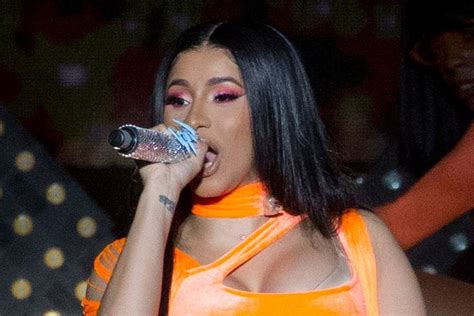 Cardi B Hits Back At Allegations Of ‘queerbaiting Uk