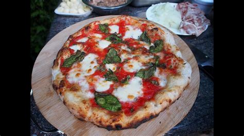 This recipe for everyday pizza dough is one we've worked on together over the years, tweaking something here and adding something there, until finally coming to a consensus. Brick Oven Pizza Dough Recipe - Blog Dandk