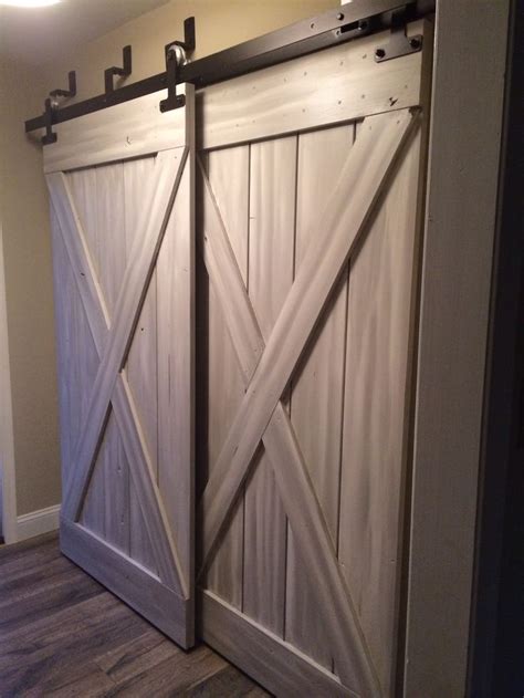 Barn Doors For Closets That Present Rustic Outlooks In Unique Details