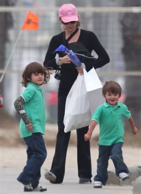 Apr 21, 2020 · aunque la ruptura de la relación de aracely arámbula y luis miguel fue amarga, algo hermoso quedó del tiempo compartido: Luis Miguel: ¿Cómo lucen sus hijos con Aracely Arámbula ...