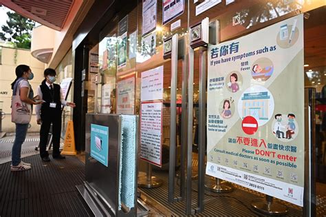 港怡醫院社區疫苗接種中心 港怡醫院為政府「2019冠狀病毒病疫苗接種計劃」轄下其中一間社區疫苗接 2019冠狀病毒病測試優惠 (深喉唾液測試) 網上預約服務 閱讀更多. 消息指63歲男患者接種兩劑科興疫苗七日後確診 | 多倫多 | 加拿大中文新聞網 - 加拿大星島日報 Canada Chinese News