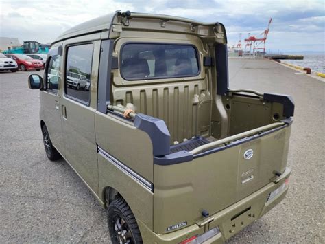Daihatsu Crew Cab X Deck Van Khaki Green Auto Offroad Mini