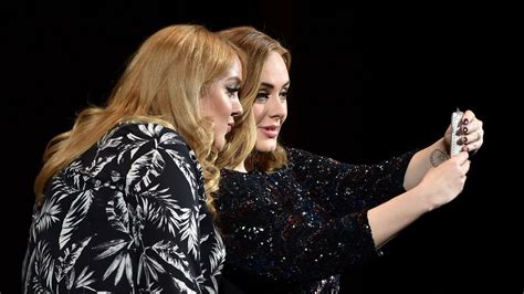 Watch Adele Totally Twin Out On Stage With Her New Doppelgänger Huffpost