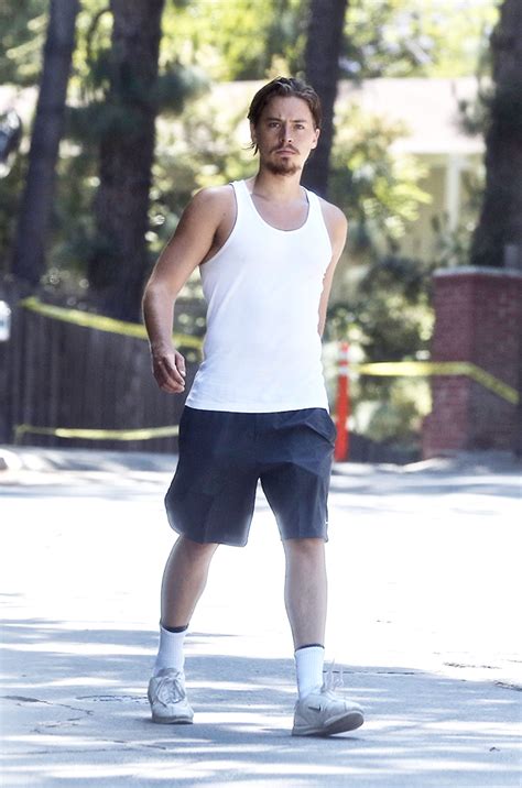 Cole Sprouse Shows Off Muscles While On A Walk — Pic Hollywood Life