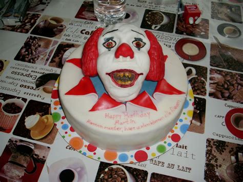 Stephen King Es Pennywise Clown Cake Clown Cake Pennywise The Clown I Party Stephen King