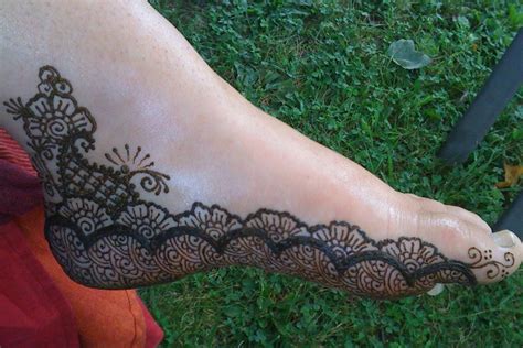 Get Some Traditional Henna Designs Ideas For Feet Mehndi Designs For
