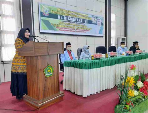 Proses sosialisasi merupakan pendidikan sepanjang hayat melalui pemahaman dan penerimaan individu atas peranannya di dalam suatu kelompok. RISCOM Hj. Rismayanti, SE: Perda ini adalah payung hukum
