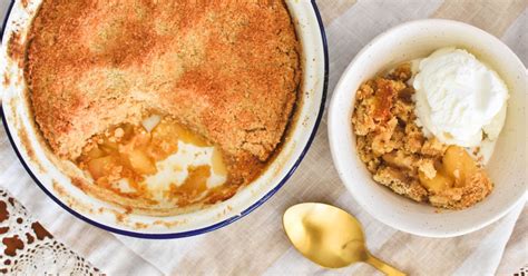 Old Fashioned Apple Crumble Recipe Cooking With Nana Ling
