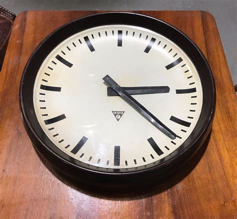 Vintage Bakelite Czech Pragotron Slave Train Station Clock 3964 Fossil Vintage Australia