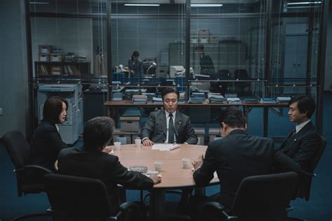 The big short movie explained animiated подробнее. Review: "Default" is Korea's Take on "The Big Short ...