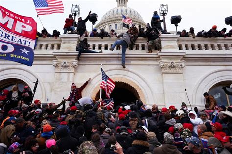 Secret Service Seized Phones Of 24 Agents In Capitol Riot Response Report