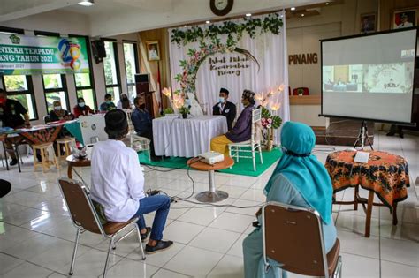 Sidang isbat lebaran 2021 lalu kami akan menampilkan deretan produk yang sesuai dengan kata. 15 Pasangan Ikuti Isbat Nikah Massal Mualaf dan Dhuafa ...