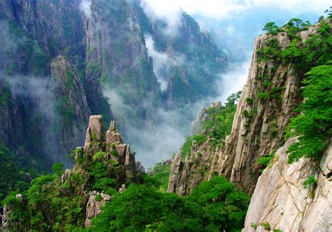 China Yellow Mountain Huangshan Mountain Tourist Destinations