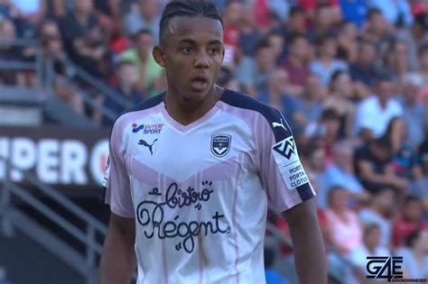 Tout sur jules koundé : Jules Koundé : "Quand on joue une équipe qui ouvre plus le jeu, c'est plus facile" | Girondins4Ever