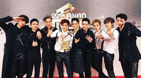 Dilahirkan di negara yang sama, berbicara dengan bahasa yang sama cham haenguniya, cham dahaengiya. Bangga, Fans Pamer Lagu 'Lucky One' EXO Diputar di Radio ...