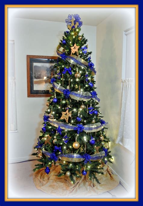 30 Blue Christmas Tree Ideas