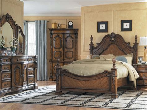 Pulaski furniture is the authorities in both the dining and bedroom furniture at an affordable price. Pulaski Terracina Sienna Bedroom Collection PF-B617150 at ...