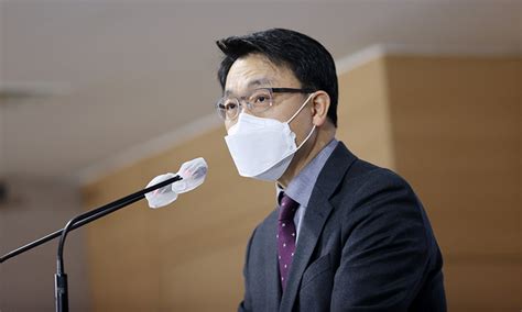Cvs가 코로나19 백신 접종을 위한 예약을 당초 9일 시작한다고 발표했다가 11일로 연기했다. 여운국 변호사 / Zoj Bvivwiyifm / 3월부터 코로나19 백신 사전예약 ...