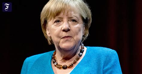 Angela Merkel Erhält Unesco Friedenspreis Für Flüchtlingspolitik