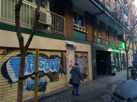 Simple Science: How to Make a Volcano with Kids