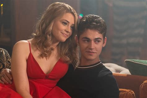 After We Collided Stars Josephine Langford And Hero Fiennes Tiffin Share Favorite Scene IBTimes