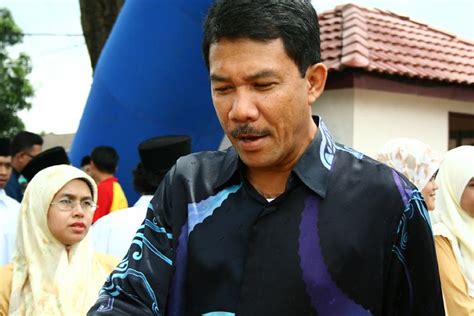 Boleh tak saya tanding presiden kj minta izin mat hasan. MB Negri Sembilan, Mohamad Hassan | Menteri Besar Negeri ...