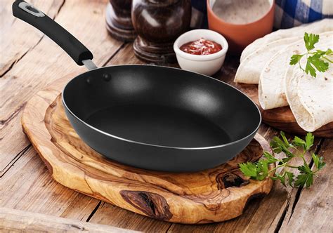 Buy Utopia Kitchen Nonstick Frying Pan Set 3 Piece Induction Bottom