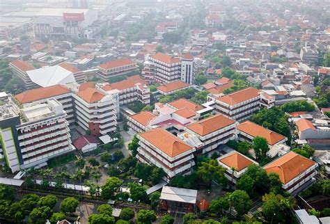 5 Universitas Di Surabaya Terfavorit Beserta Jurusannya
