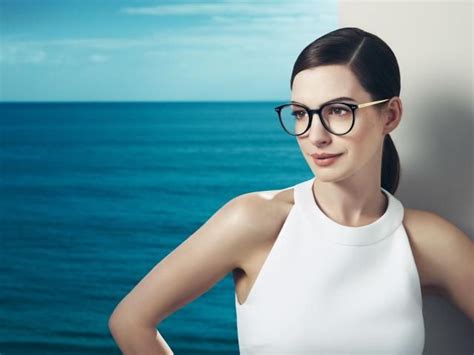 Annehathaway Hollywoodactress Cute Anne Hathaway In Glasses Anne Hathaway Old Actress