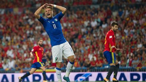 Италия один раз выиграла евро (1968) и дважды играла в финале, испанцы трижды поднимали кубок. Италия до поражения от Испании не проигрывала в ...