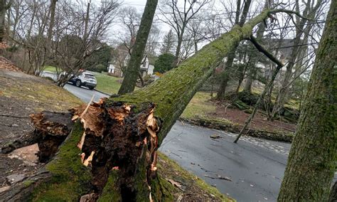 Thousands In Ct Still Without Power On Christmas Two Days After Storm