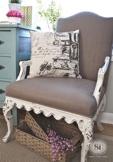 Painting a fabric chair shouldn't be intimidating! Painting Fabric with Chalk Style Paints: Granny Chair ...