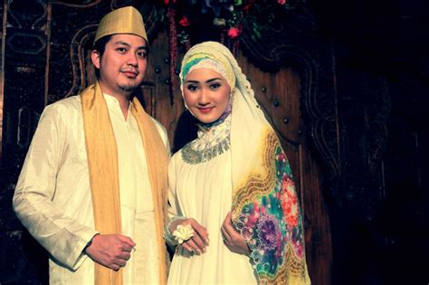 Inspirasi Gaun Dan Hijab Untuk Pernikahan Dari Dian Pelangi Wemary