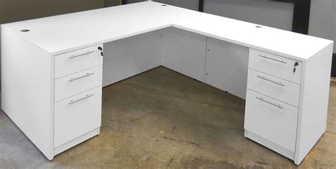 We did not find results for: White U-Shaped Workstation w/Hutch