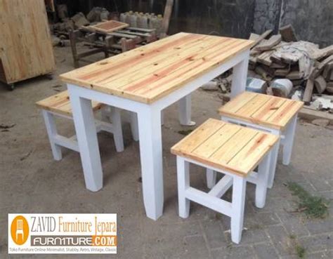 Jual kursi teras semarang kayu jati desain modern quantity. Set Meja Kursi Cafe Kayu Pinus Harga Murah | Meja Kursi ...
